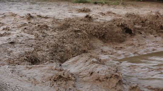 实拍暴雨后洪水 山洪  泥石流