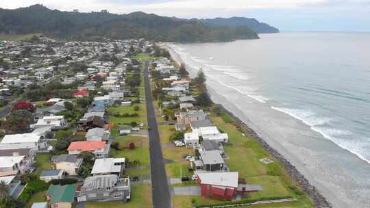 新西兰北岛怀希海滩的夏日海滨小镇视频素材模板下载