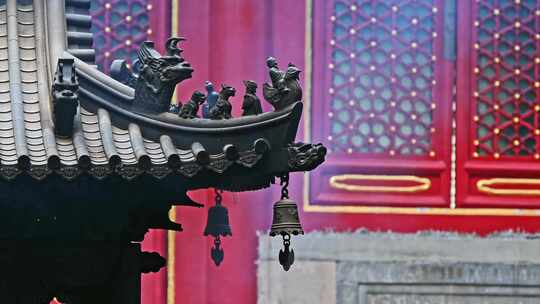 中国风古建筑寺庙烧香祈福许愿香炉烟雾