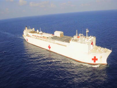 航拍的军事海运司令部医院船视频素材模板下载