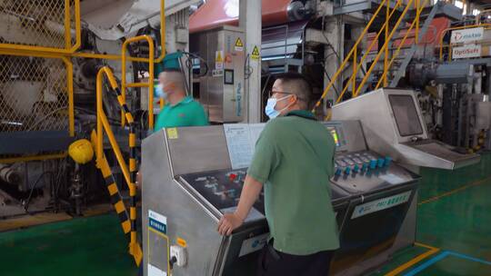 4k造纸厂视频纸生产企业卷筒包装操控台
