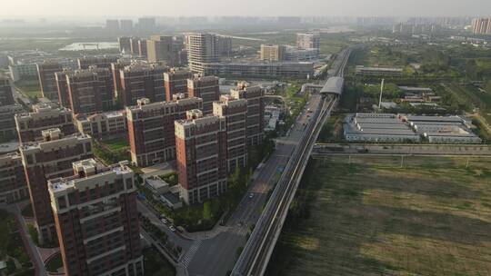 西安中国西部科技创新港地铁行驶