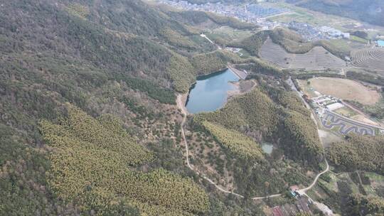 航拍 山峰 山路