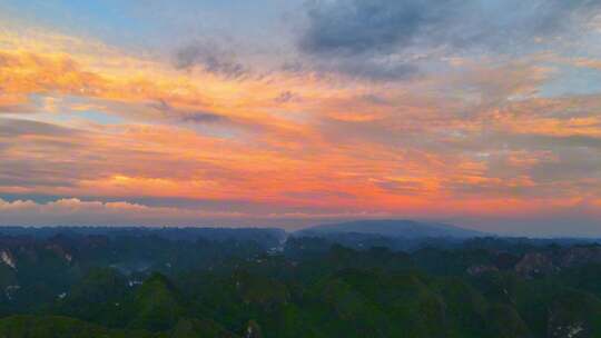 395-4K唯美天空晚霞