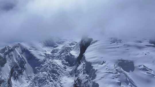 航拍冰川之父慕士塔格峰雪山冰川风光