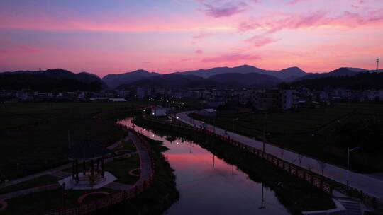 紫色天空夕阳农村傍晚龙岩武平村子新农村视频素材模板下载