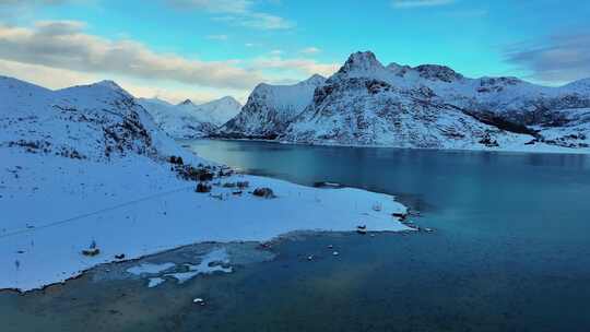 挪威罗弗敦群岛北极圈雷纳冬季雪景高空航拍