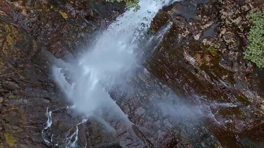 高清实拍眉山洪雅瓦屋山森林瀑布