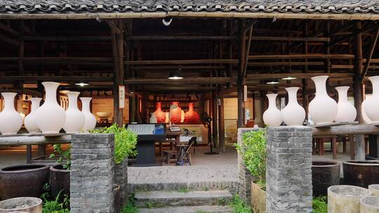 景德镇陶瓷作坊工厂半成品瓷器