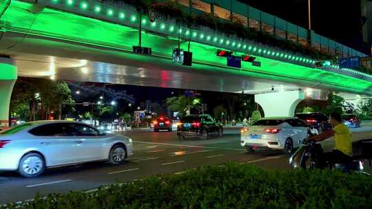 城市夜景 红绿灯 过马路 车流 汽车
