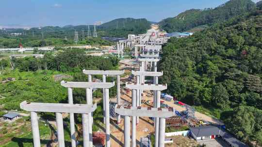 建设工地航拍大山里工程建筑高速桥梁施工