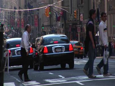 曼哈顿市中心的十字路口视频素材模板下载
