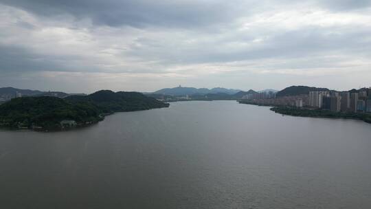 航拍湖北黄石磁湖风景区