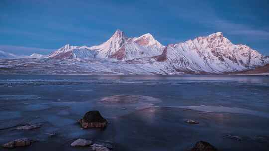 西藏日喀则定结县阿玛直米雪山日出8K延时