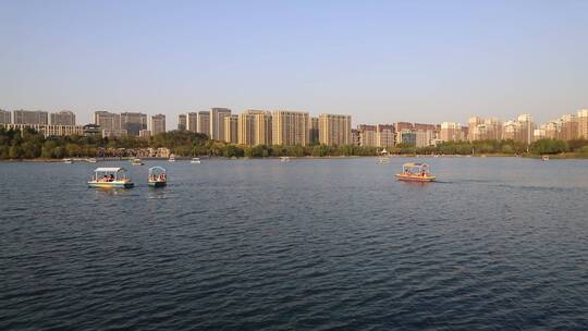 淄博齐盛湖景区 划船游玩