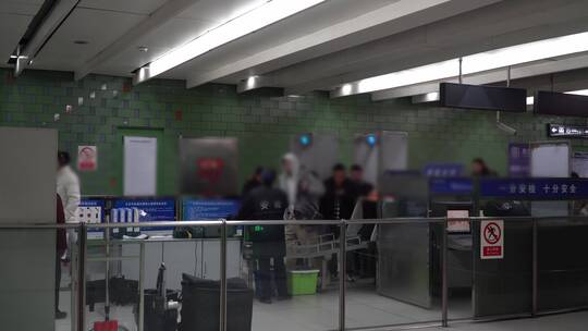 地铁人流乘做地铁交通出行视频素材模板下载