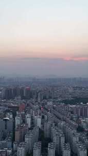 竖屏航拍福建泉州城市晚霞夕阳