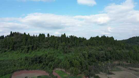 中国西南丘陵地区乡村土地山丘树林