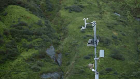 山、电缆、气象仪器、电线杆