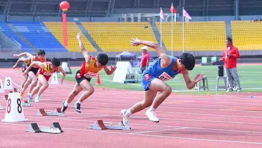 中小学运会后 操场跑步起点起跑