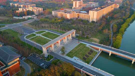 杭州浙江大学紫金港校区校门风景视频素材