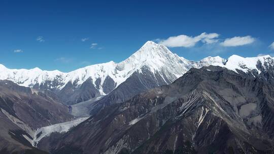 川西贡嘎雪山山脉航拍