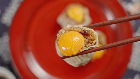 蛋黄烧卖早餐中国传统面食美食特写