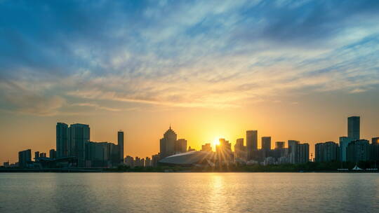 辽宁沈阳浑河城市风景日落与黄昏天空