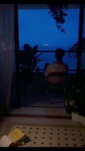海边蓝调时刻