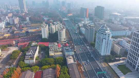 上海杨浦区邯郸路航拍车流马路道路大柏树立