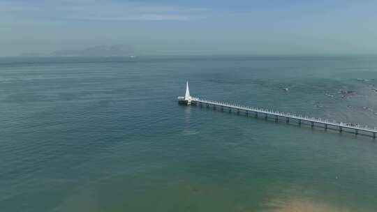 青岛西海岸海军公园深蓝之光栈桥