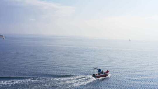 伊斯坦布尔马尔泰佩博斯普鲁斯船鸟瞰图视频素材模板下载