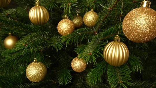 圣诞树金色装饰球