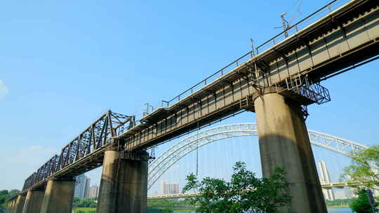 老式铁路桥