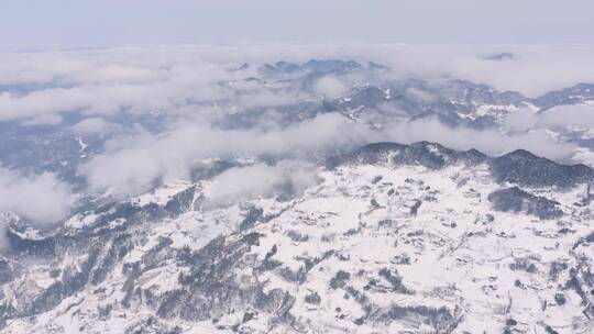 4k航拍恩施雪山雾凇峡谷风光