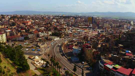 空中拍摄的Kahramanmaras市中心。土耳其。4K。视频素材模板下载