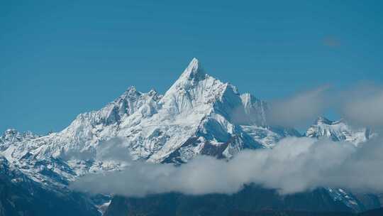 梅里雪山神女峰