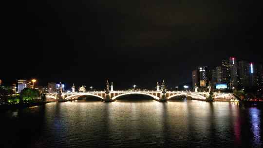 航拍夜晚城市大桥车流