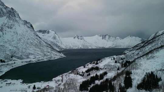 航拍雪景冰山大海蓝天白云挪威塞尼亚岛