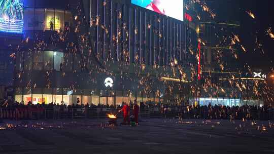 南充元旦跨年打铁花表演