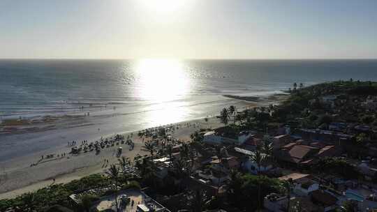 Jericoacoara Ceara巴西。风景优美的沙丘和绿松石雨水湖