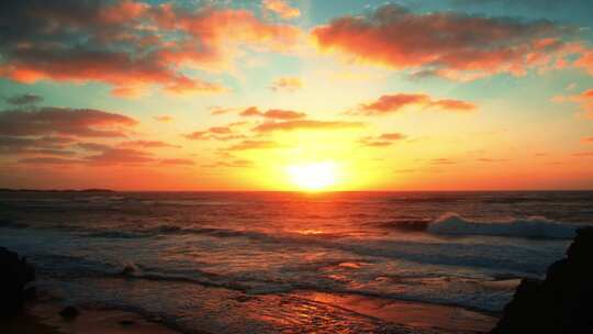 海上日出大海海浪海景日出日落唯美风景视频素材模板下载