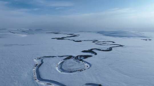 辽阔雪原蜿蜒特泥河唯美雪景