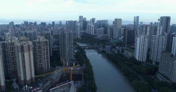 航拍傍晚雨后成都城市景观