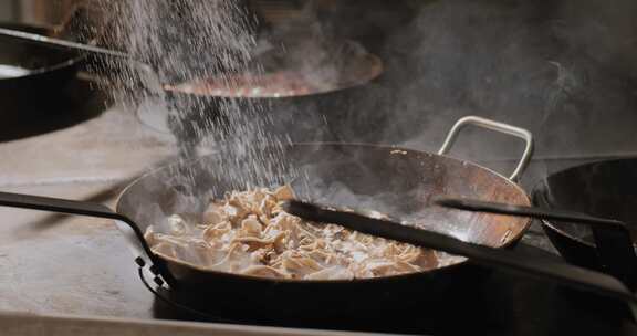 烹饪，平底锅，炒，菜肴