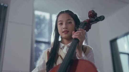 儿童拉大提琴