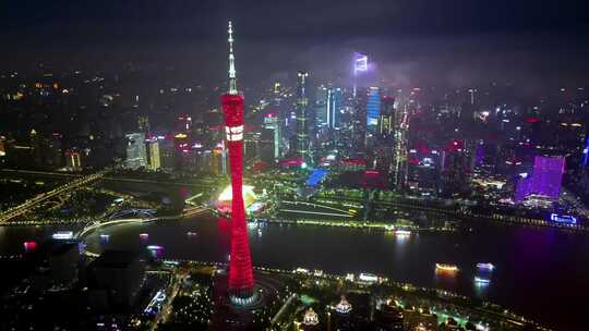 广州塔夜景鸟瞰，繁华都市灯火璀璨