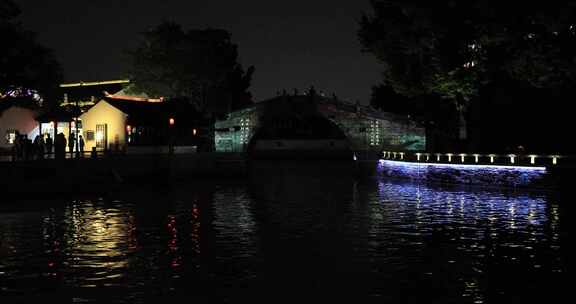 江南水乡河道沿河古建灯光夜景 苏州枫桥