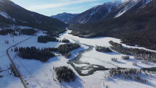 新疆阿勒泰地区喀纳斯景区雪景航拍