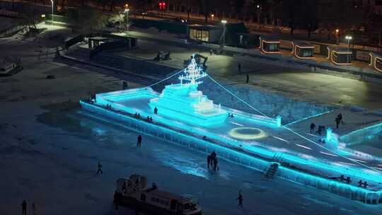 中国黑龙江哈尔滨松花江畔冰雪辽宁舰航拍